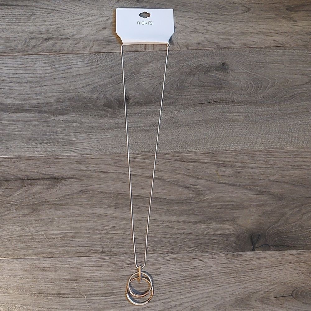 Ricki's New With Tag Long Silver Necklace With Circle Pendants - Picture 3 of 8